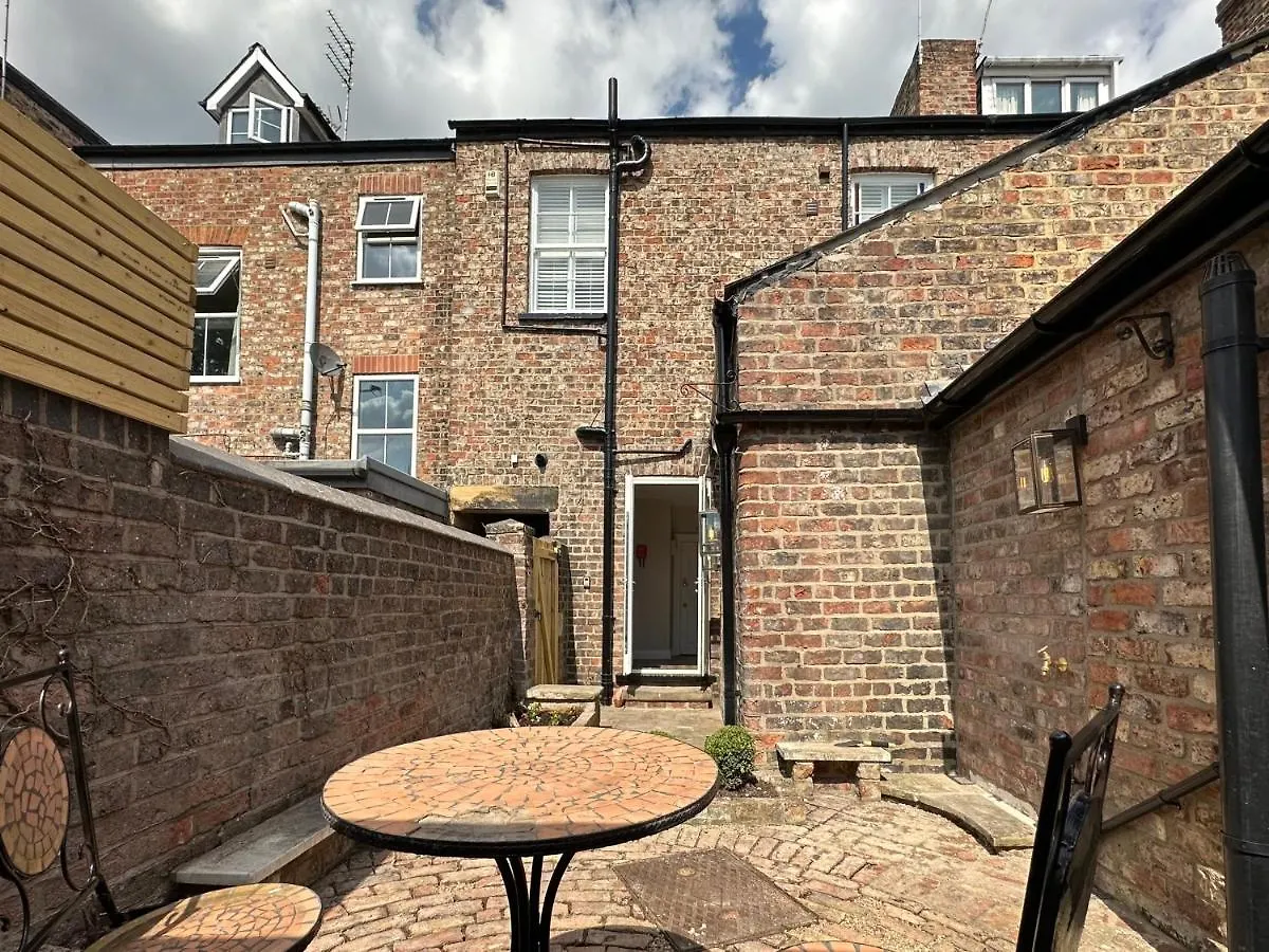 Apartament Guildhall Garden York