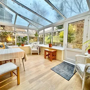 Holiday home New Tower House - At 10 Pear Tree Court With Parking, York